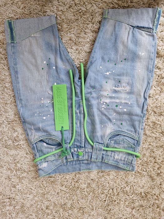 Pantaloni scurți Made by Society