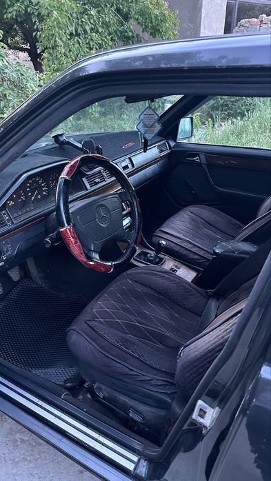 Мерседес W124 230