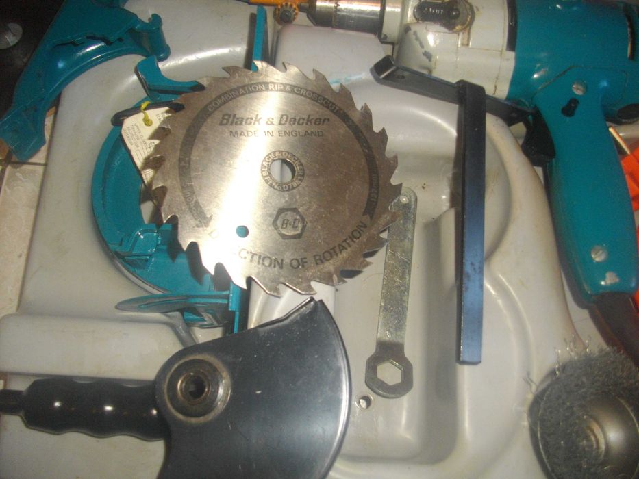 К-т Black Decker Бормашина Приставки/ AEG Приставки Циркуляри/ Шмиргел