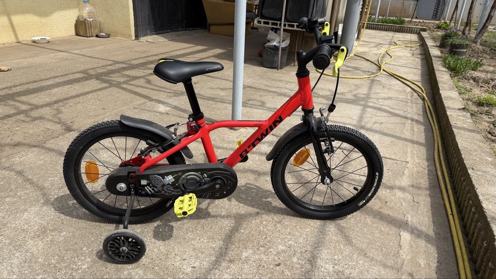 Детско колело с помощни колела