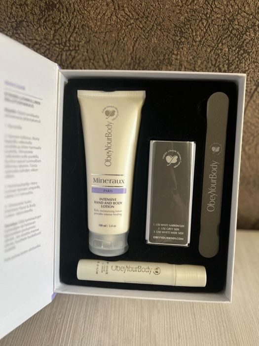 Комплект за нокти