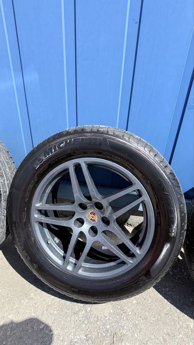Джанти с гуми за Porsche Macan 5x113 R18