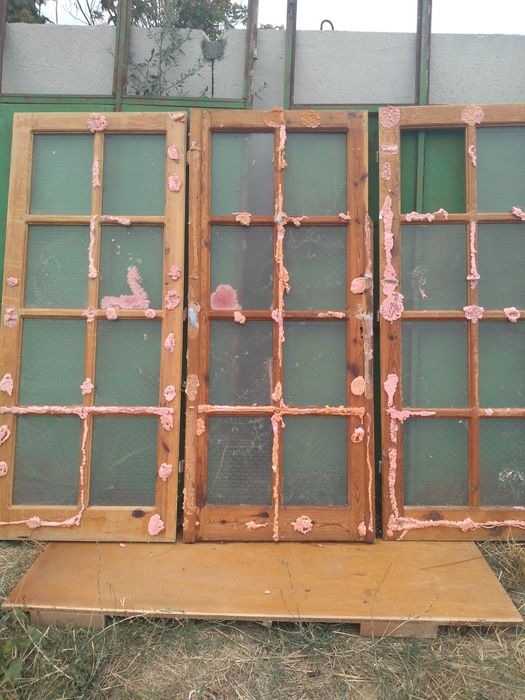 Три броя таблени врати. Цената е за трите