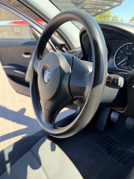 Продавам BMW 116i