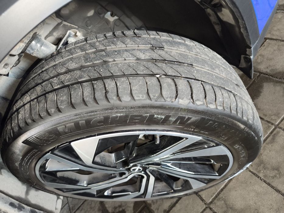 Michelin Primacy 4 - 235 / 45 / 20 R Летни