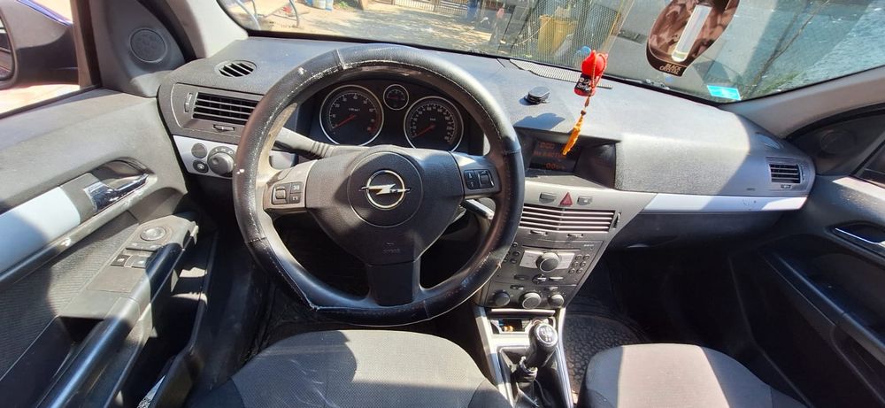 Autoturism Opel Astra H