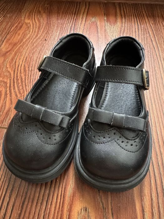 Туфли , кроссовки