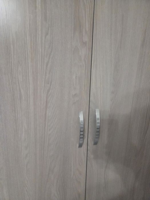 Продам шкаф серого цвета