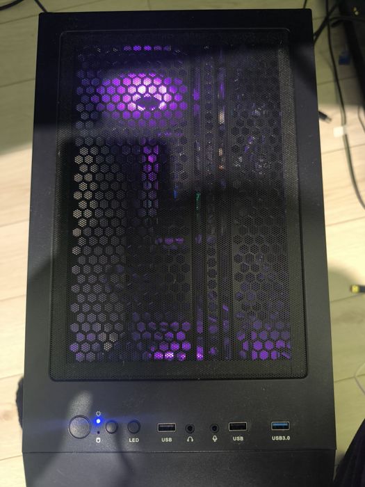 Продавам геймърски компютър