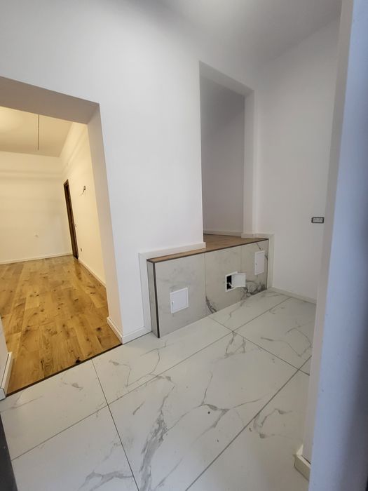 Apartament zonă centrală cu 2 camere 62 m2 utili + terasa