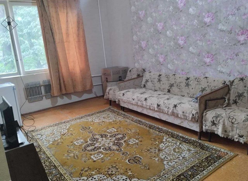 СРОЧНО! Продаётся 1-комнатная квартира Яшнабад, Дубовая [W]