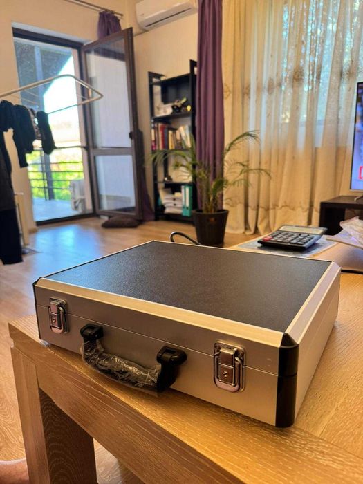 Aparat electric pentru terapie , recuperare musculara , celulita , regenerare si intretinere tesut cutanat , ligamente
