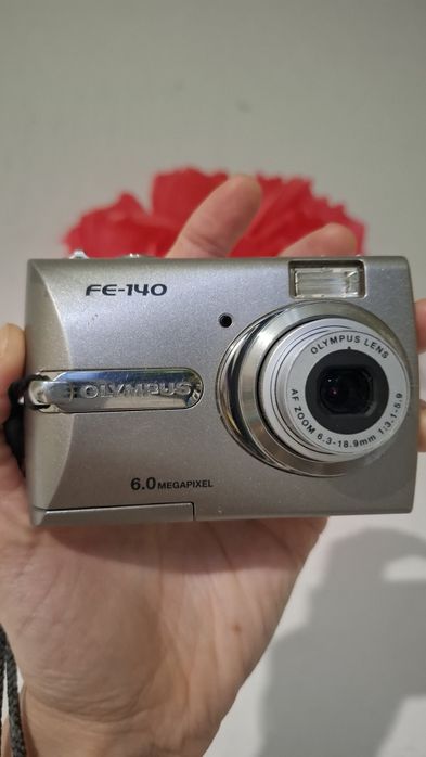 Компактен дигитален фотоапарат Olimpus FE 140