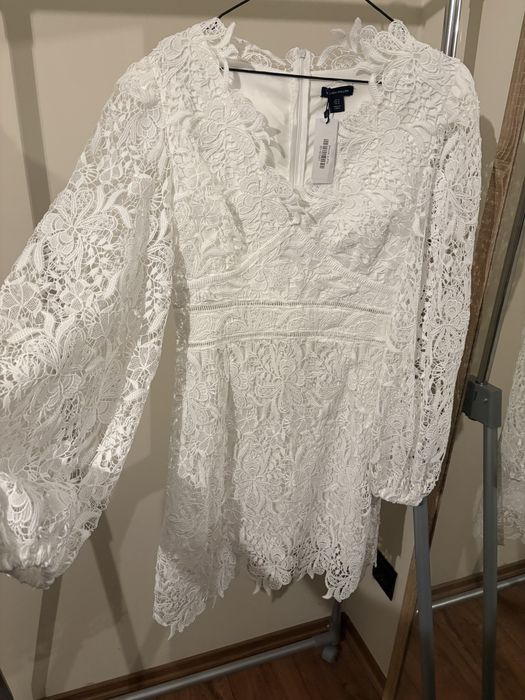 Karen Millen страхотна нова рокля