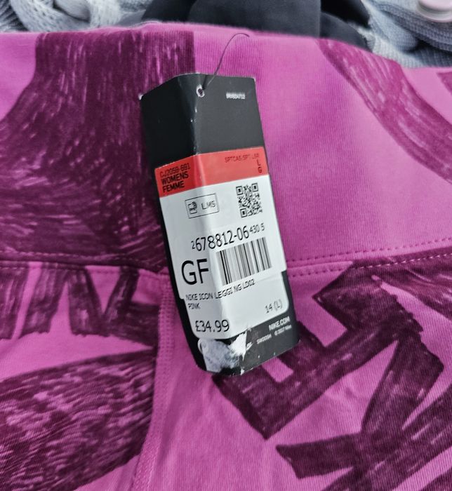 Nike оригинален дамски клин нов Л размер