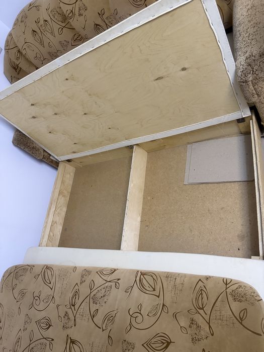 Срочно продам диван