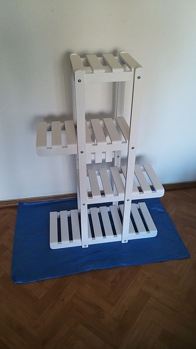 Подставка под комнатные растения.