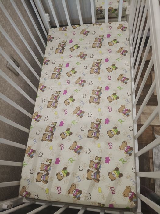 Продам детскую кроватку