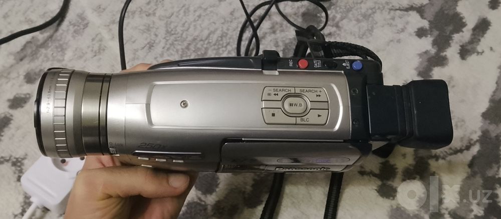 Panasonic kamera RZ9 sotiladi