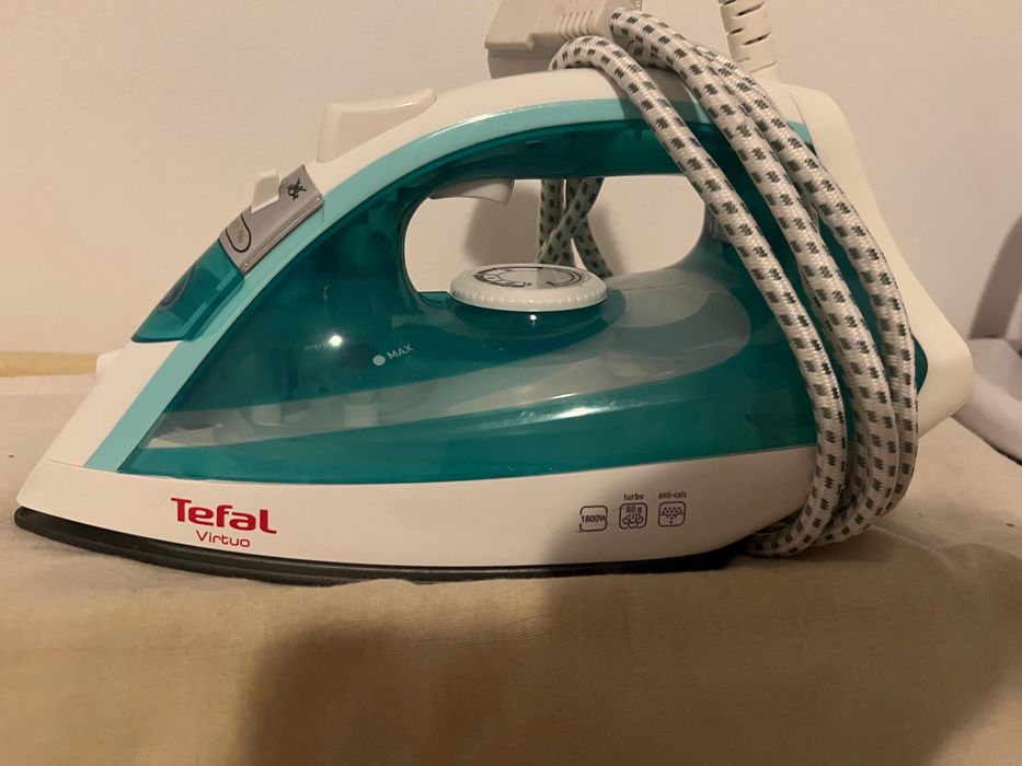 Fierul Tefal este vândut cu călcătoare .