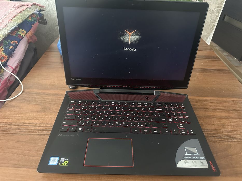Lenovo Legion Y720