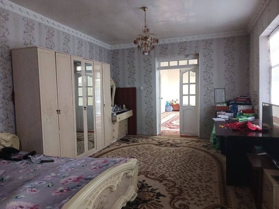 Katta uchaska  sotiladi hamma narsasi bilan