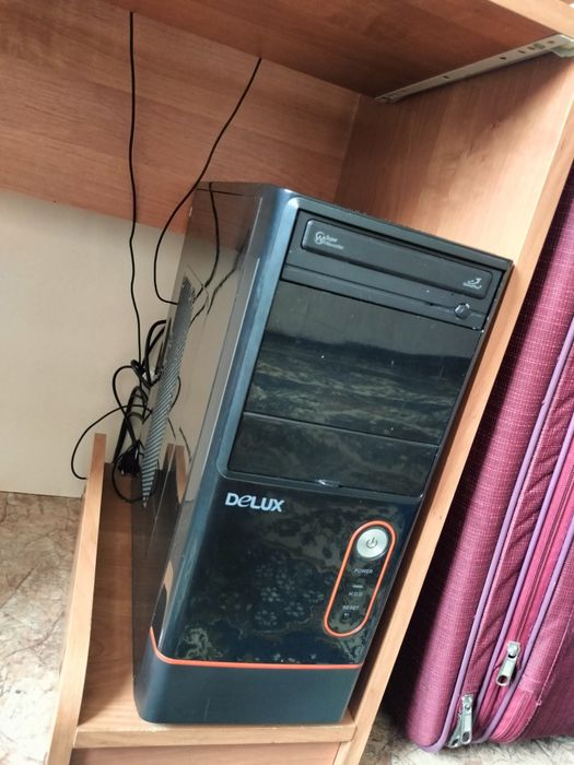 Домашний Компьютер сатылады подставкасымен