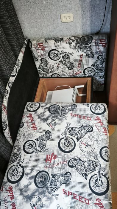 Продам б/у диванчик