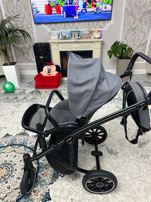 Продается коляска аnex