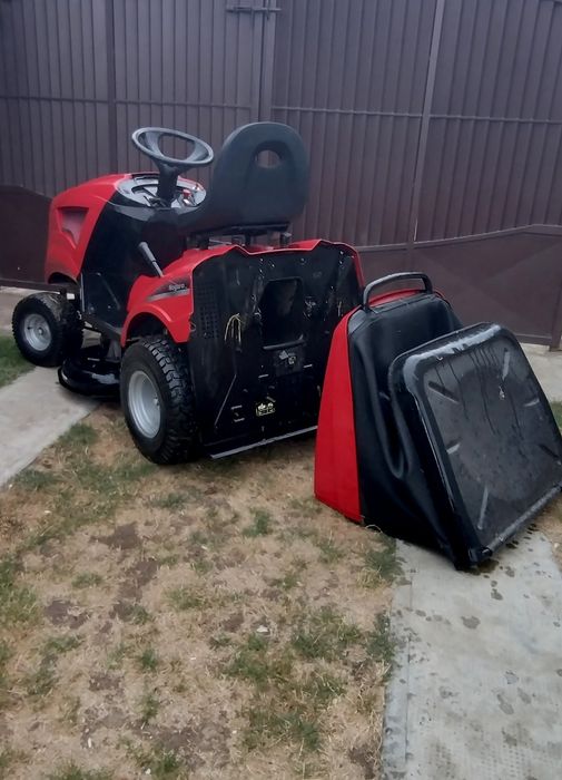Vand  Tractoras  tuns gazon +masina taiat iarba