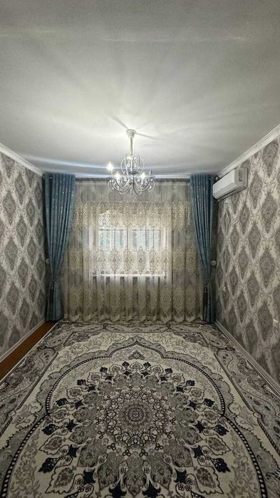 N.12270  Срочно!!!  Продаётся 5-комнатная квартира