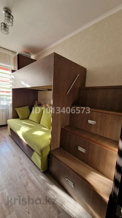 Продам спальный гарнитур 2 яруса