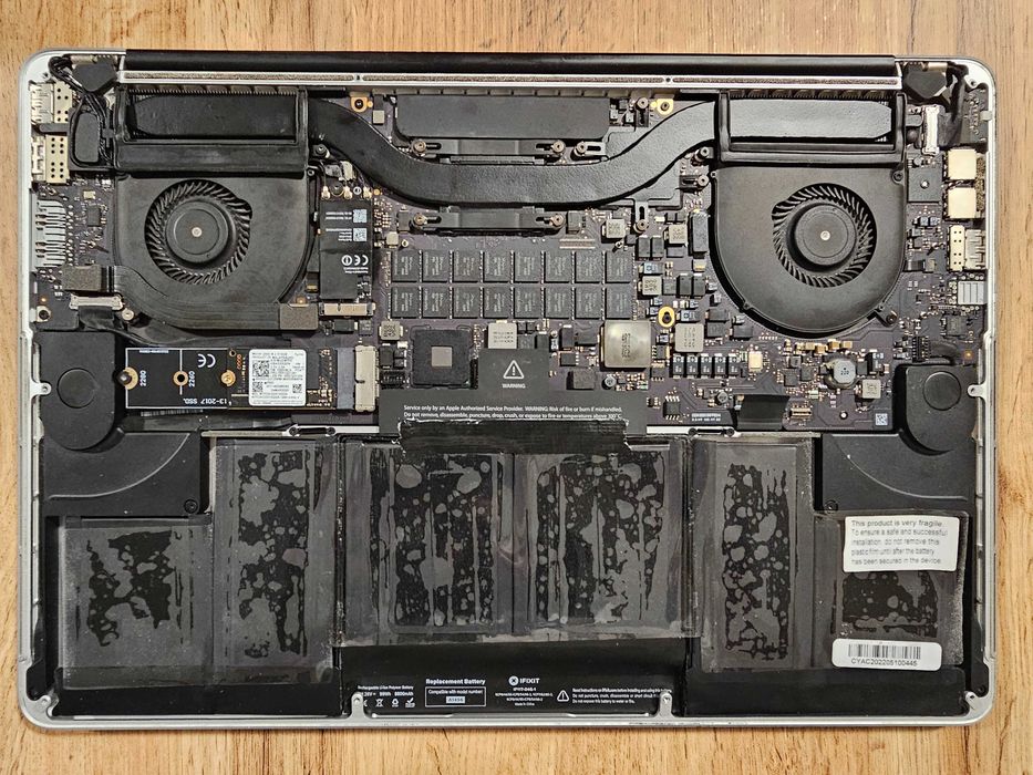 MacBook Pro Retina 15" (Late 2013) | Intel Core i7 2.3GHz / 16GB RAM / 512GB NVMe SSD / Nvidia GT 750M 2GB / 6 часа Батерия / А1398 EMC 2745