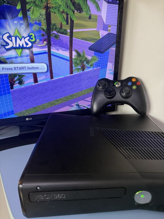 Xbox 360 slim(перфектен)