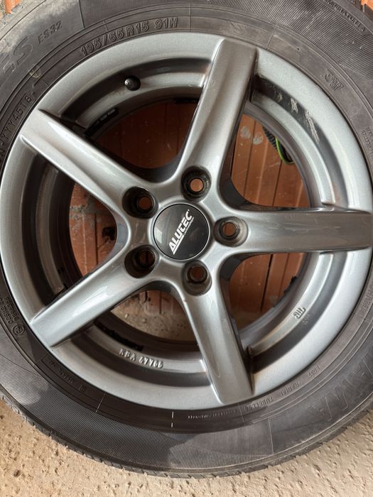 Set 4 jante aliaj Alutec 15" + anvelope vară Yokohama BluEarth 195/65 R15