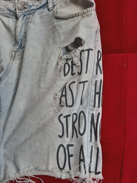 Pantaloni blugi scurti, marimea L streetwear