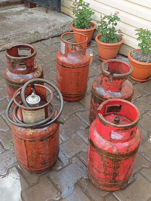Продаю газовые баллоны