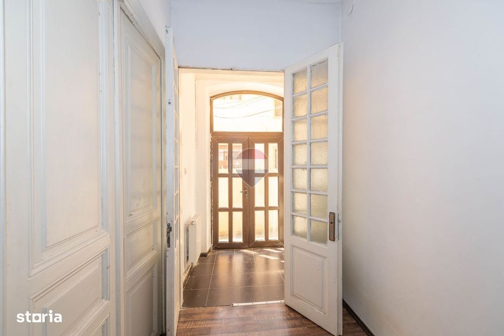 Apartament 3 camere de vanzare, in vila, 83 mp