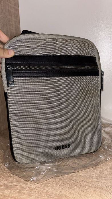 Borsetă Guess gri