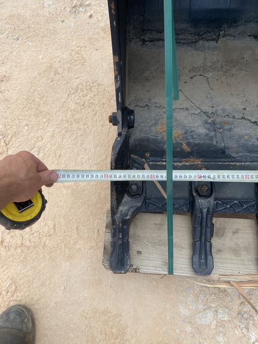 Кофа 60 см за JCB . Нова оригинална.