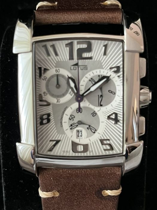 Мъжки часовник Lotus