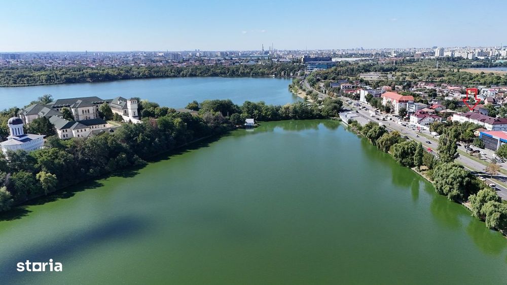 Teren de casa langa lac si metrou
