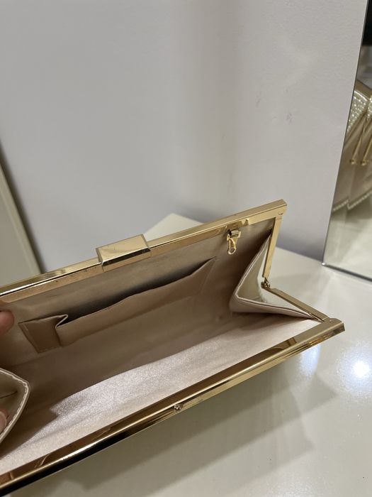 Женский клатч-кошелек с жемчугами