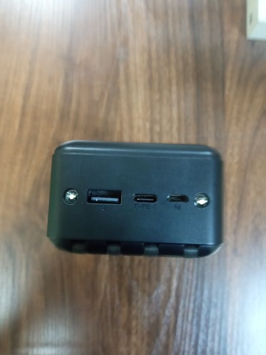 аккумулятор на солнечной энергии (Power Bank).