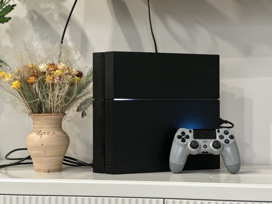 PlayStation 4 + 5 игр 1 джойстик PS4 пс4