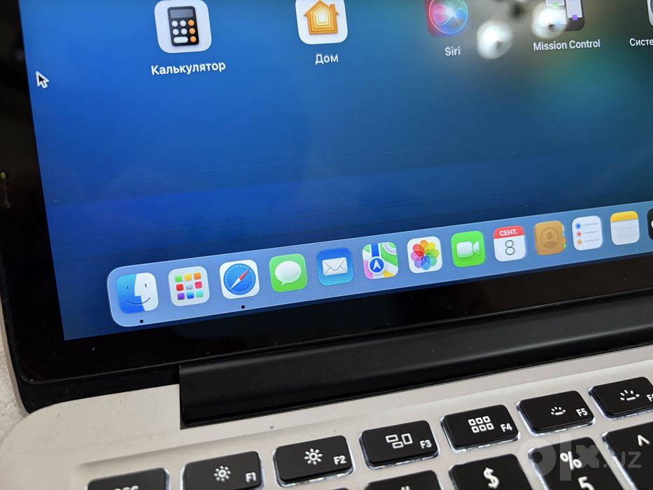 MacBook Pro 13 2015) i5/8GB/120Gb Живая легенда!