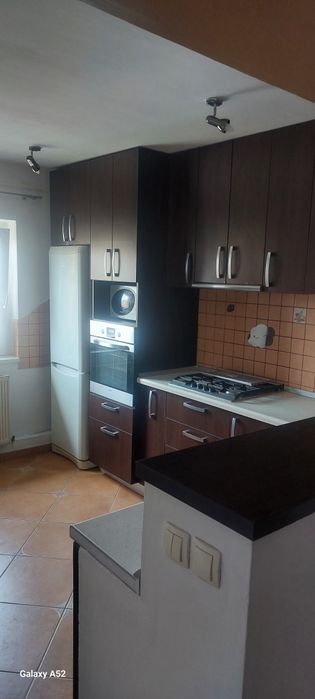 Inchiriat apartament 3 camere