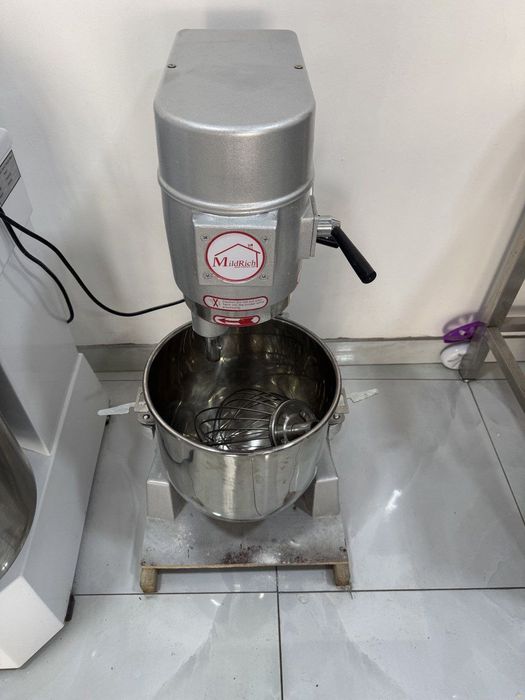 Продаётся кондитерские оборудование