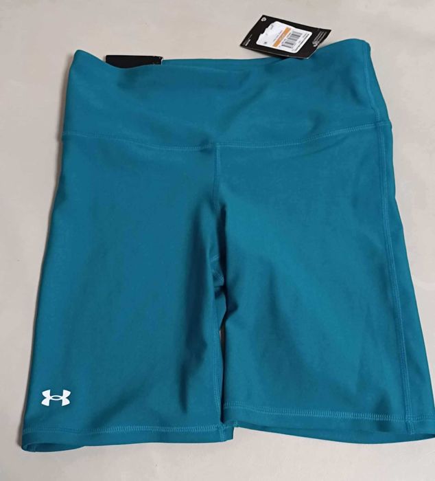 Colanti scurti Under Armour fitness, noi, cu eticheta