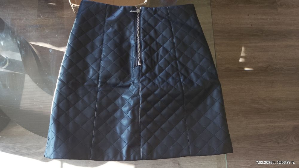 Къса кожена пола xs